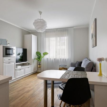 Brand New, Cozy And Quiet 1 Bedroom Apartment, Free Parking 탈린 외부 사진